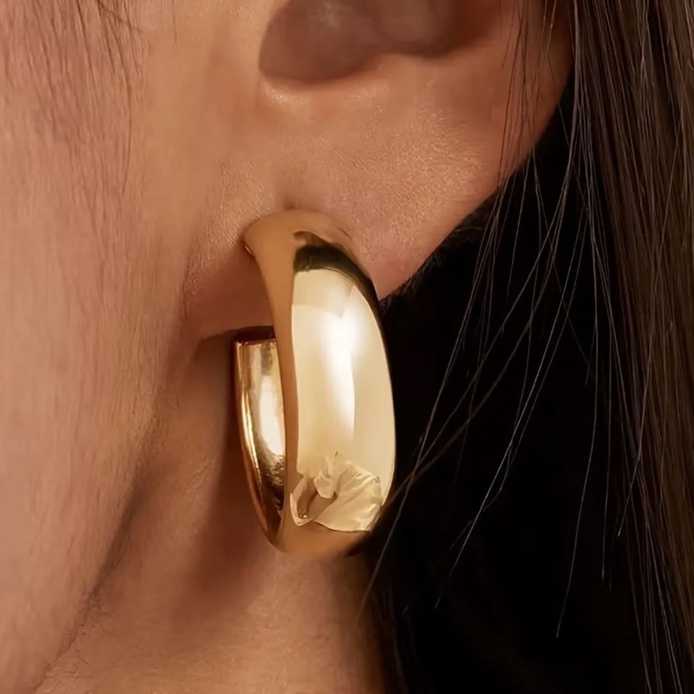 💛 New gold filled wide hoop earrings 💛